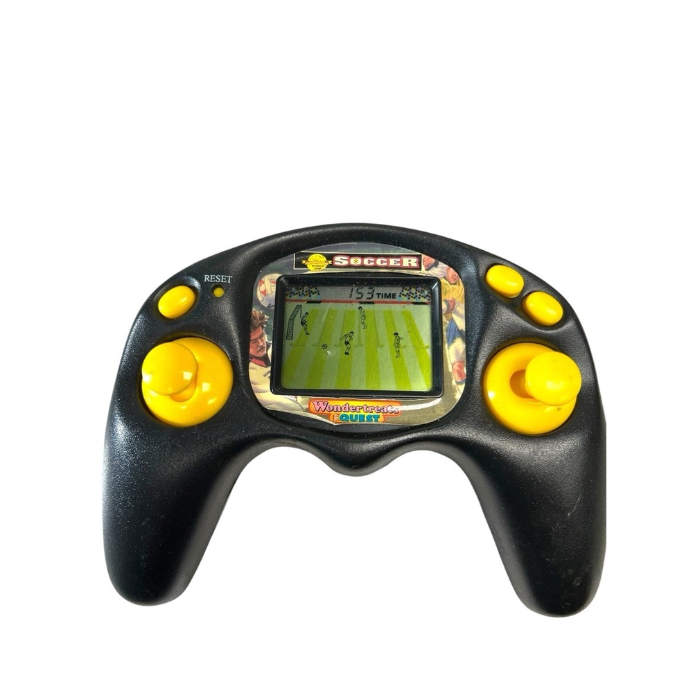 Vintage Handheld‎ Electronic SOCCER WONDERTREATS game 1998 Quest